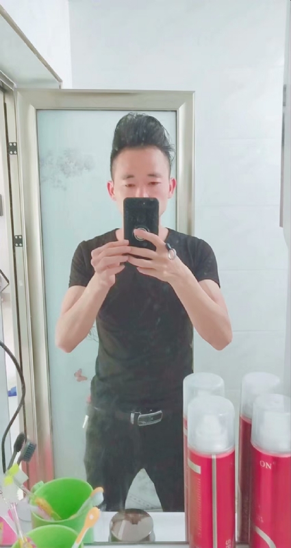 邱利平的第一张照片--光泽婚介网