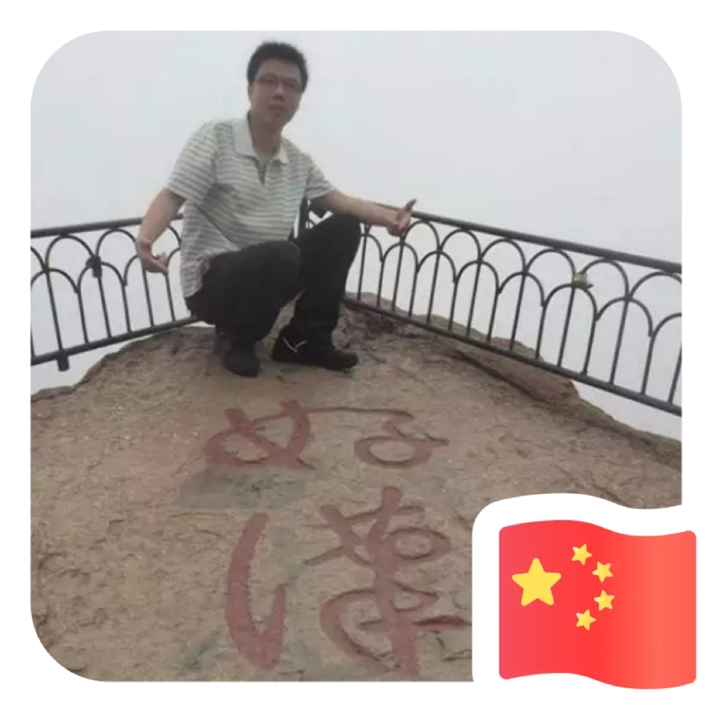 一只小虎牙的第一张照片--光泽婚介网