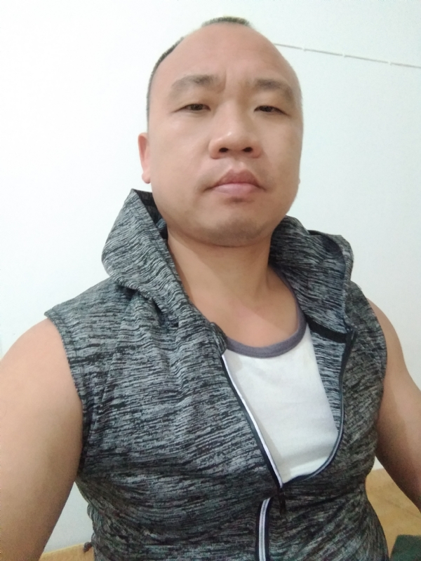 whm的第二张照片--光泽婚介网