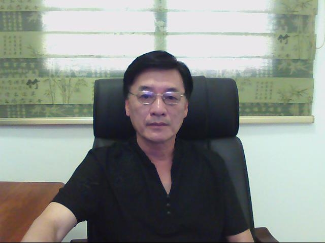 凡人老黄的第一张照片--光泽婚介网