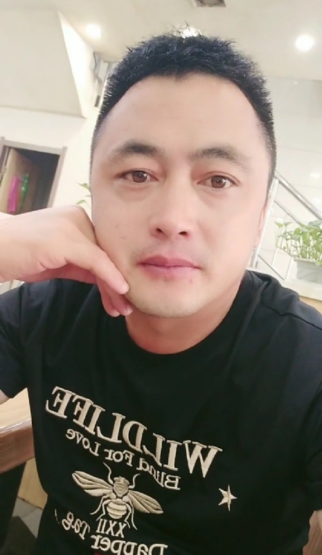 廖艾德的第一张照片--光泽婚介网