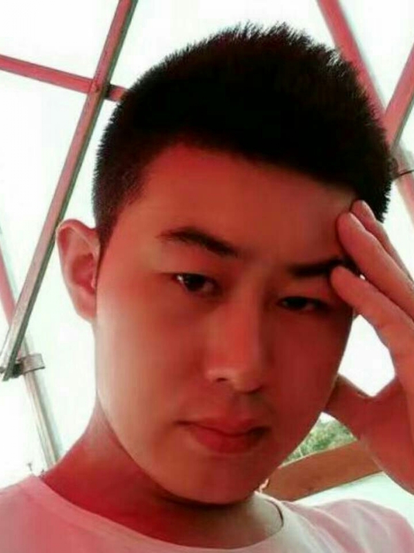 淡漠的第一张照片--光泽婚介网
