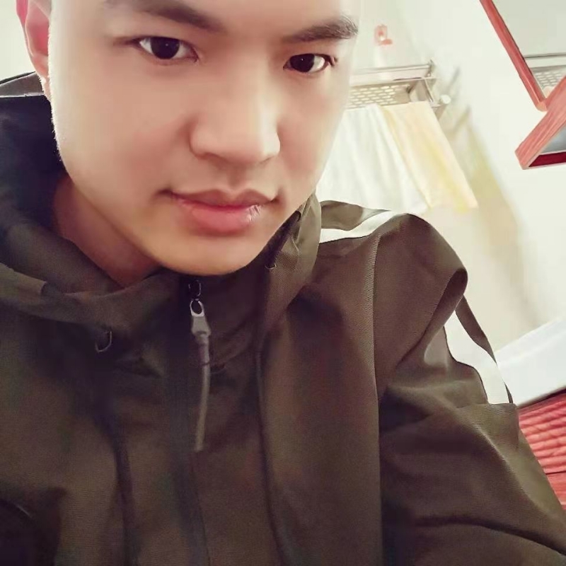 高大上的宅男的第一张照片--光泽婚介网