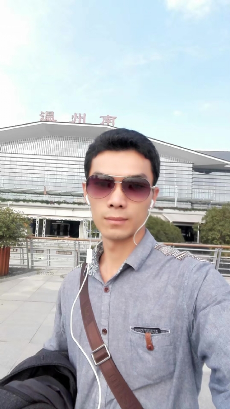 错把真心喂了狗的第三张照片--光泽婚介网