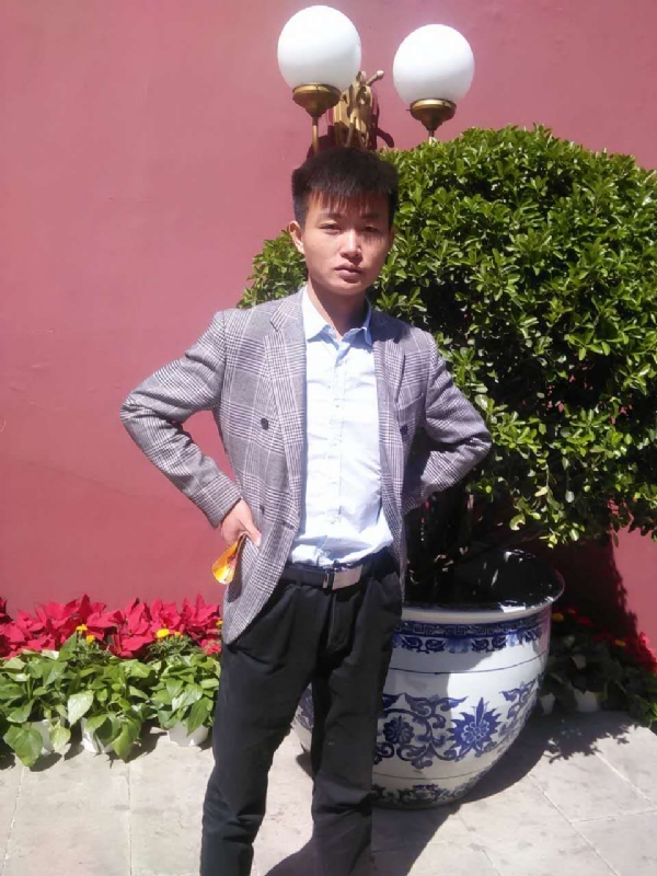 黎明之光的第一张照片--光泽婚介网