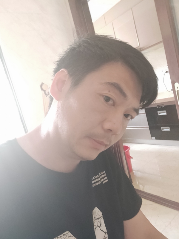 漫步的第一张照片--光泽婚介网