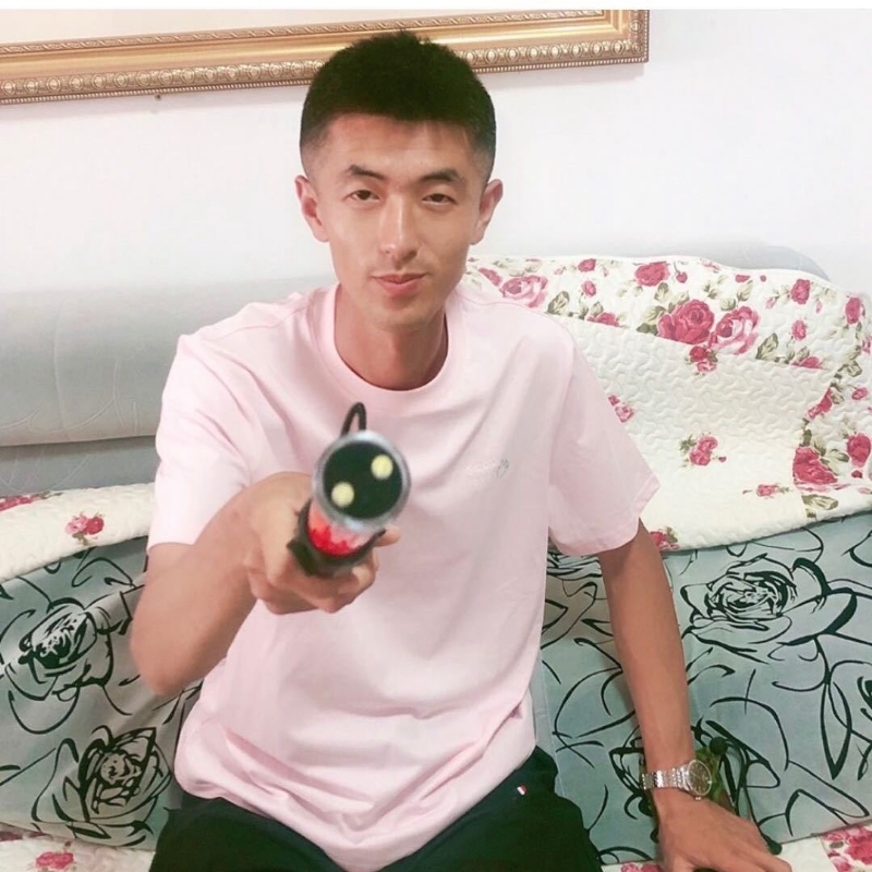 转身留下孤独的她的第一张照片--光泽婚介网