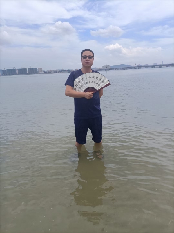 浪迹天涯的第一张照片--光泽婚介网