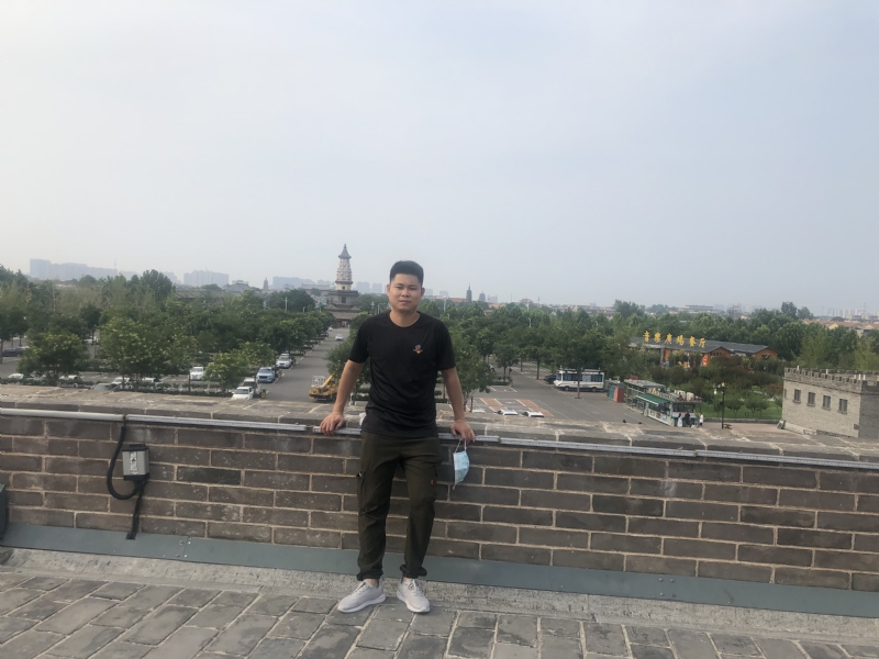 123.向左向右的第一张照片--光泽婚介网