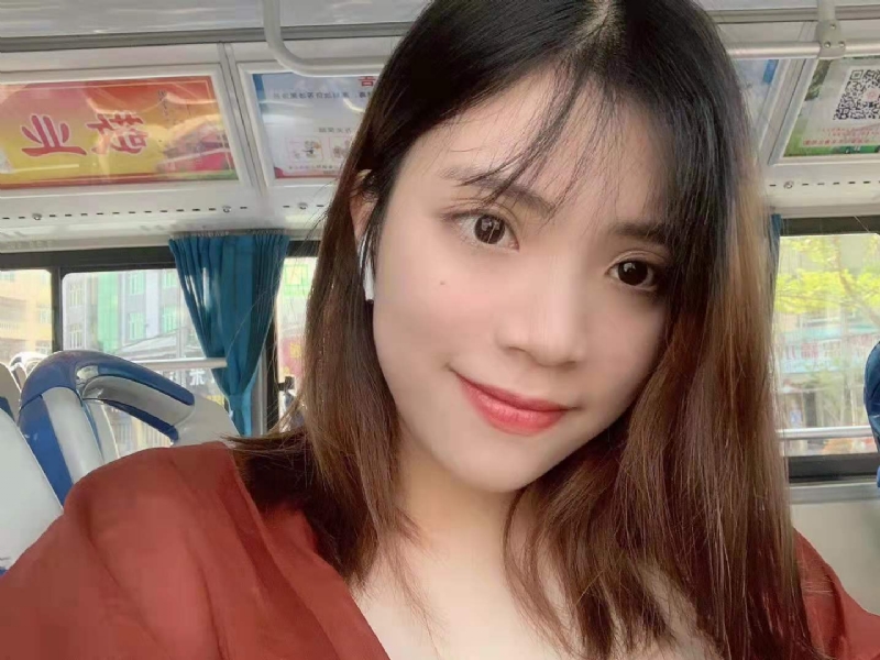 小眼睛的第一张照片--光泽婚介网