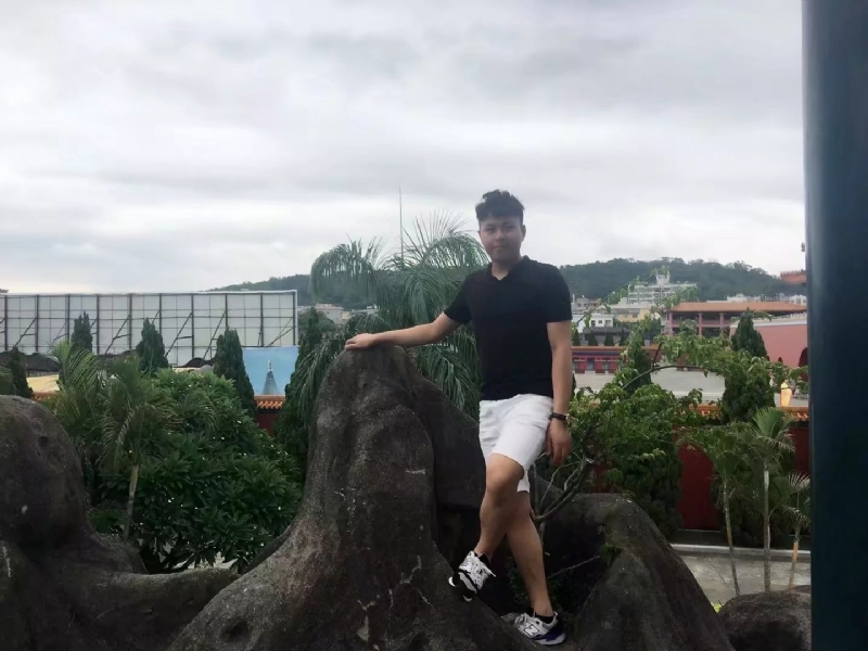 伟仔的第一张照片--光泽婚介网