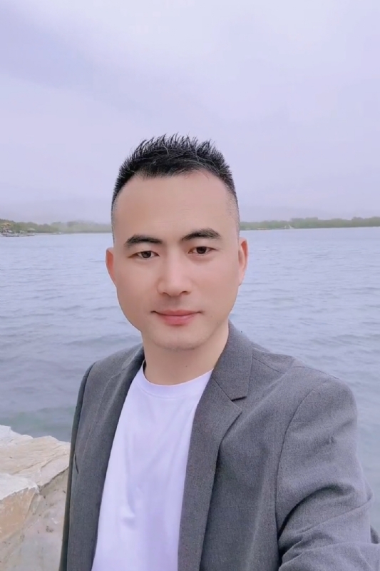 一往情深的第一张照片--光泽婚介网