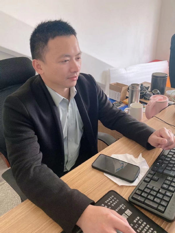 落叶知秋的第一张照片--光泽婚介网