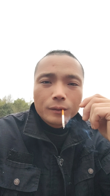 伯爵的第一张照片--光泽婚介网