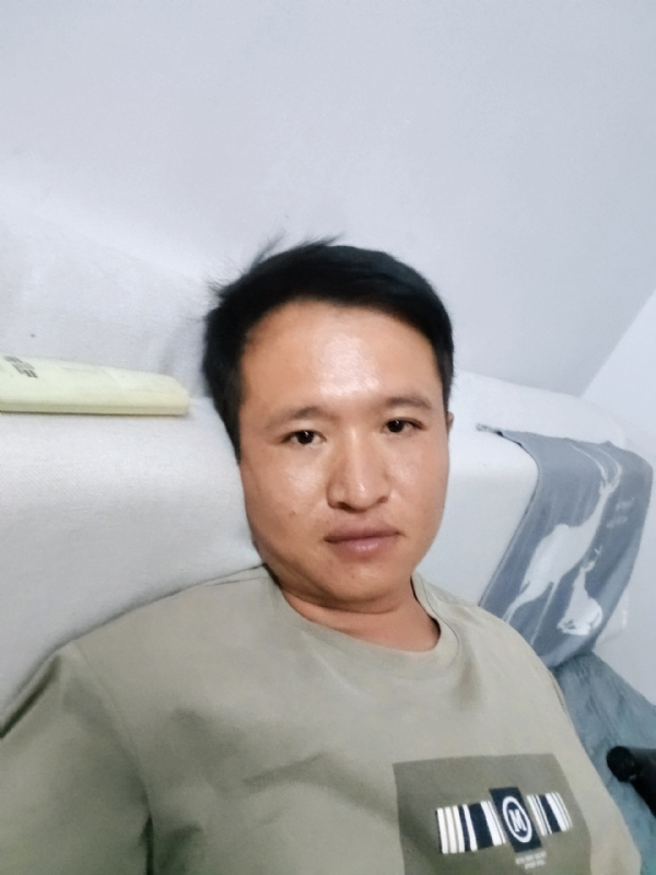 陌生人的第三张照片--光泽婚介网
