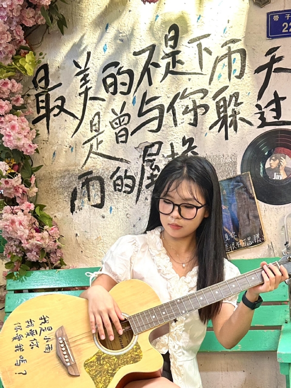 魔仙的第一张照片--光泽婚介网